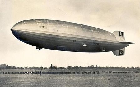 5B55D-Zeppelin Postkarte 1936 a